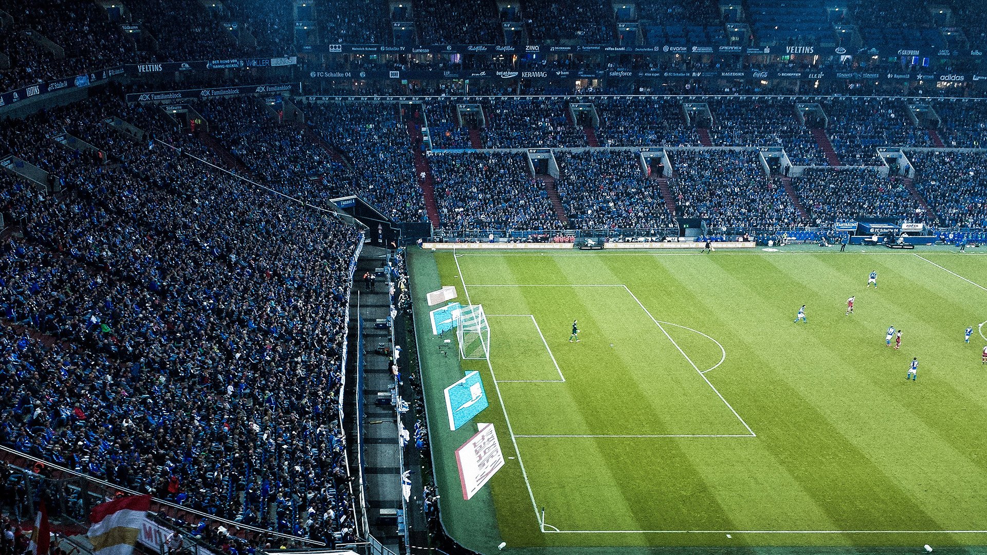 九游在线玩-“马科斯·莫奇的传球与防守结合，推动阿根廷美洲狮队实现攻守兼备”